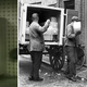 1. Jégszekrény “A pénz beszél” c. filmből. 2. Jégszállítás a valóságban. A rudakban szállított jég 48 óráig kitartott. Az olvadáskor keletkező vizet kis csapon keresztül eresztették le vödrökbe.